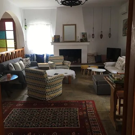 Summer Den Plus Apartment *