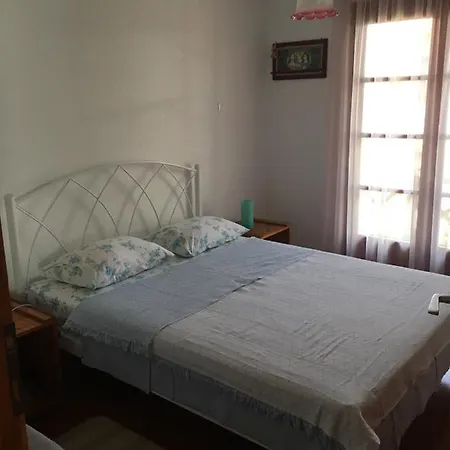 Summer Den Plus Ierissos