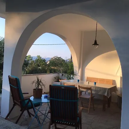 Summer Den Plus
