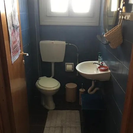 Summer Den Plus Apartment